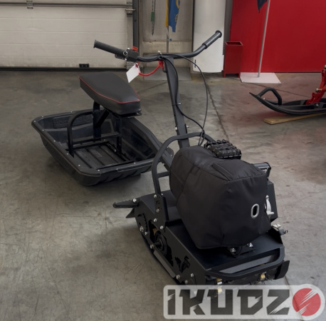 Motorized towing vehicle IKUDZO MINI 8 hp. with headlight