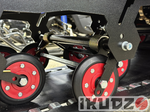 IKUDZO HUNTER 650LK 28 Expert V2 snowmobile