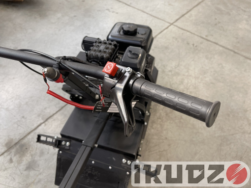 Motorized towing vehicle IKUDZO MINI 8 hp. with headlight