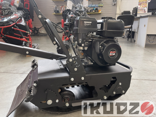 Motorized towing vehicle IKUDZO MINI 8 hp. with headlight